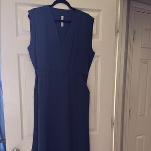 Athleta Blue Sleeveless V-Neck Sheath Dress